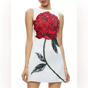 NWT ALICE & OLIVIA CLYDE EMBELLISHED ROSE LE PARISIEN LINED SL DRESS SIZE 2